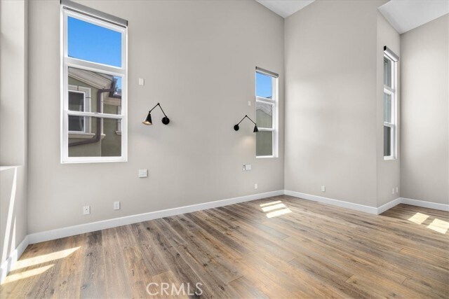 Building Photo - 2415 Carnegie Ln