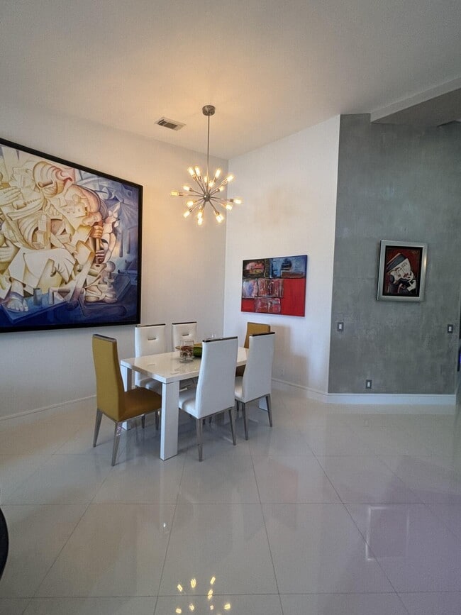 Building Photo - 10491 SW Academic Way