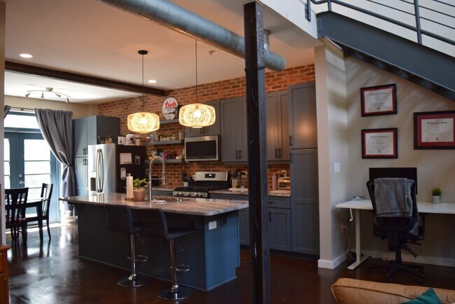 Kitchen and Office - 400 Village Pky NE