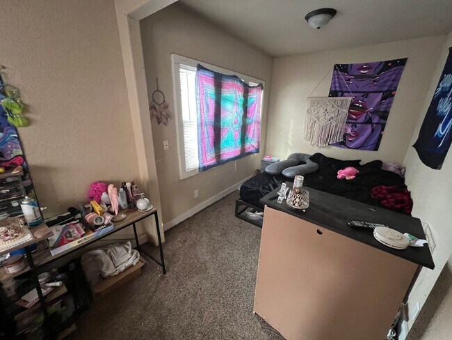 Building Photo - 3159-59A N Booth St