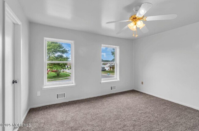 Building Photo - 101 Bristlecone Dr