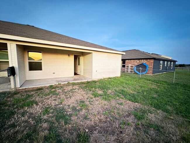 Building Photo - 4707 Waterproof Dr