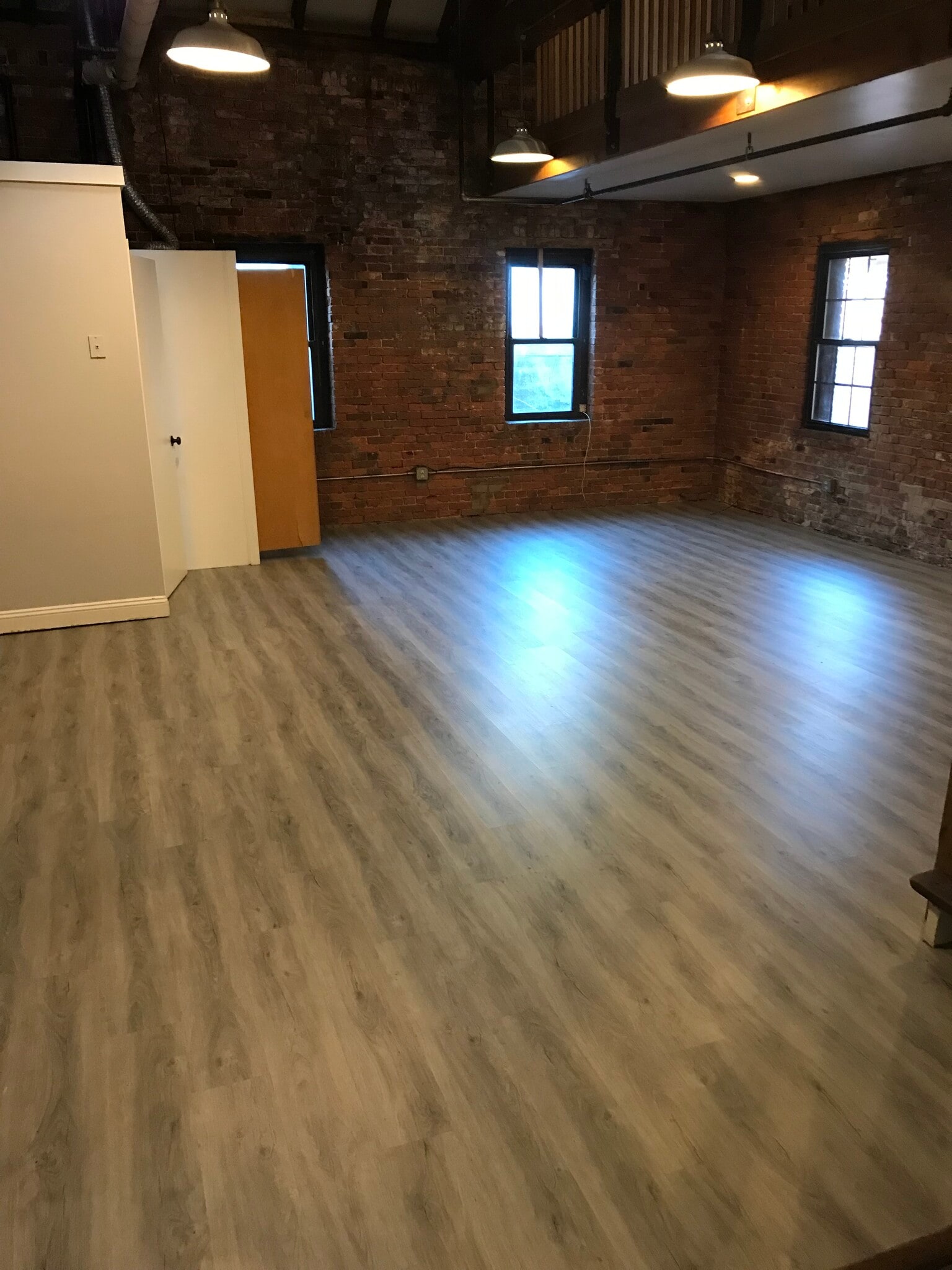 Building Photo - 464 Pratt Street Ext