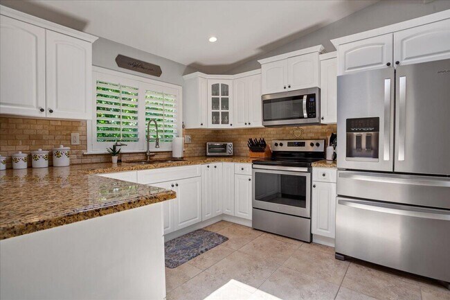 Building Photo - 1110 SW 15th St