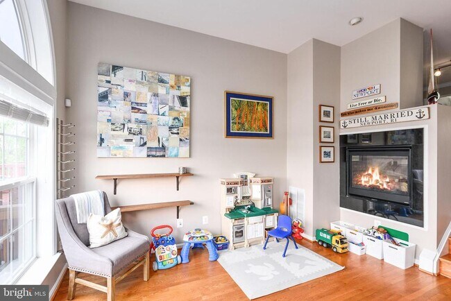 Building Photo - 2372 Battery Hill Cir