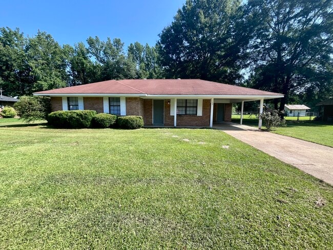 Primary Photo - 68 Military Chapel Ln