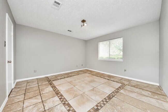 Building Photo - 12218 Taylors Crossing Dr