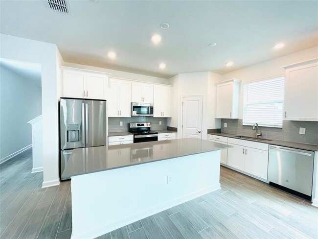 Building Photo - 11732 Language Wy