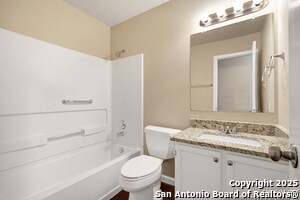 Building Photo - 9102 Roquefort