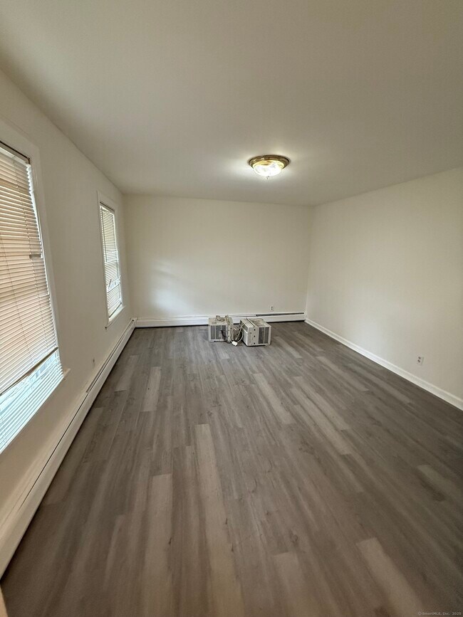 Building Photo - 12-14-14 Jetland Pl