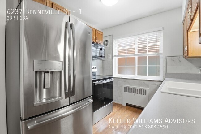 Building Photo - 6237 Benneville St