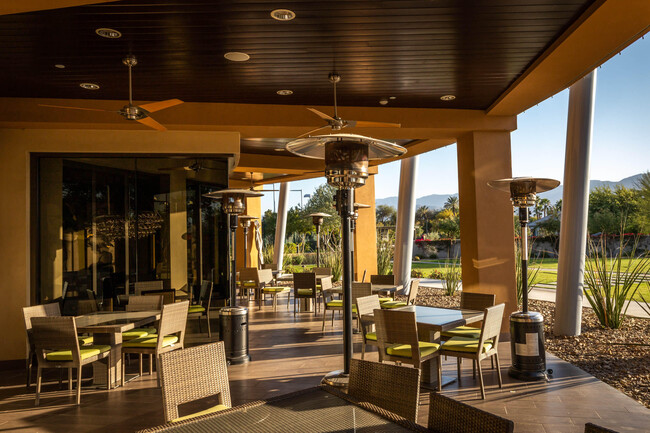 Building Photo - 51725 Pinnacle Vis Dr