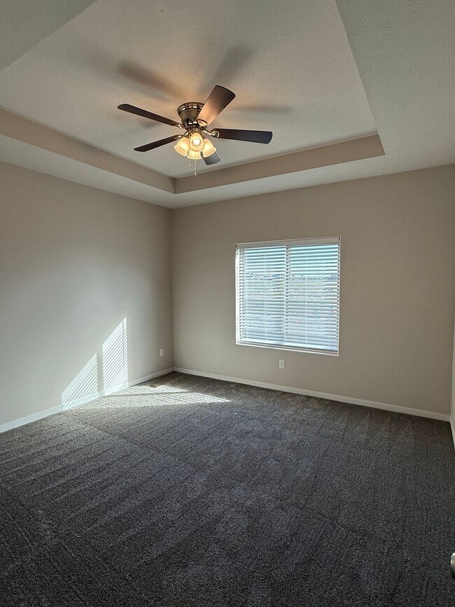 Building Photo - Located in SE Lincoln! Newer ranch townhome with 2 stall garage. Spacious 3 bedrooms/3 bathroom, ...