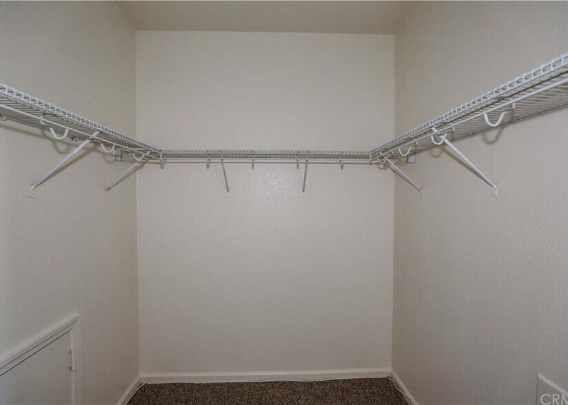 Building Photo - 468 Beckman Way