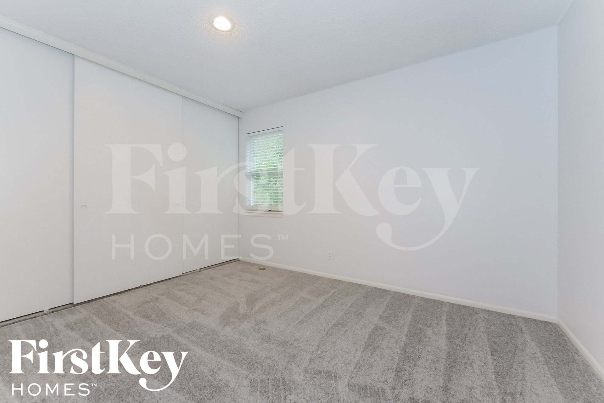 Building Photo - 14128 S Summertree Ln