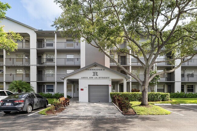 Building Photo - 12501 SW 14th St