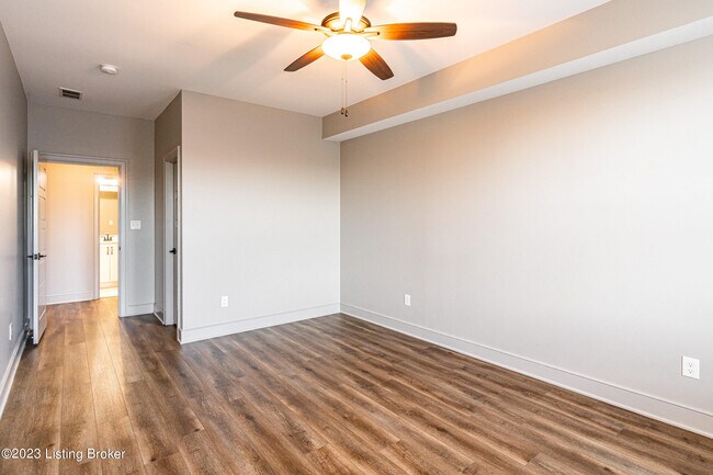 Building Photo - 10506 Meeting St