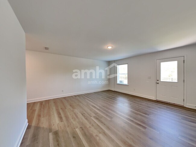 Building Photo - 1614 Soapstone Rd