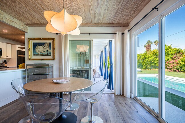 Building Photo - 2748 E Via Escuela