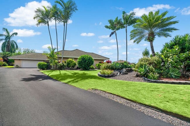 Building Photo - Beautiful Home in Gated Community