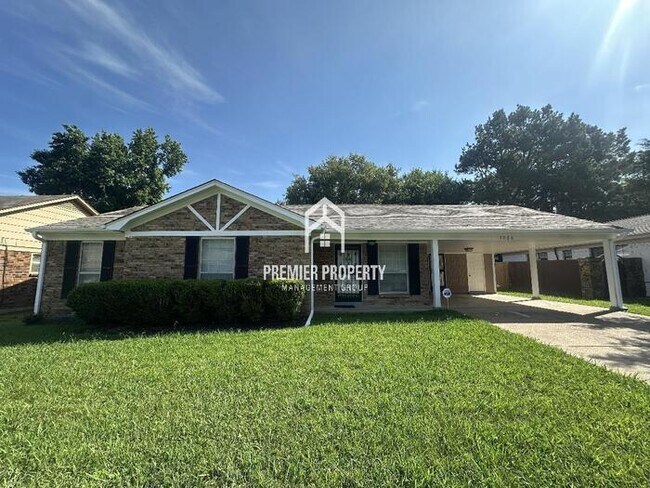 Primary Photo - 7086 Hillshire Dr