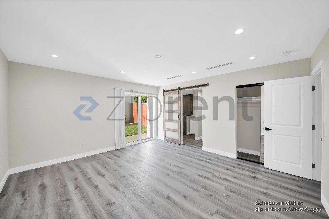 Building Photo - 22655 Strathern St