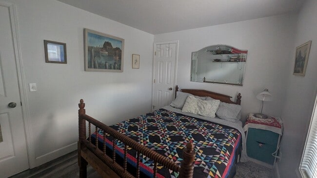 Building Photo - Our Western-Coastal Shabby Chic house Avai...