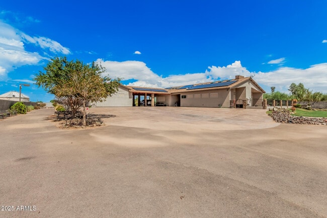 Building Photo - 2058 W Dobbins Rd