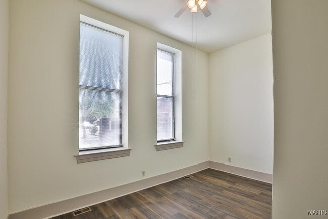 Building Photo - 3868 Shenandoah Ave