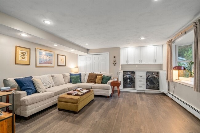 Building Photo - 62 Gregory Rd