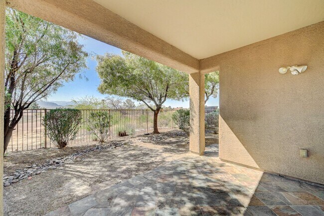 Building Photo - 4 Bedroom Home in Silverstone Ranch / No Rear Neighbors!