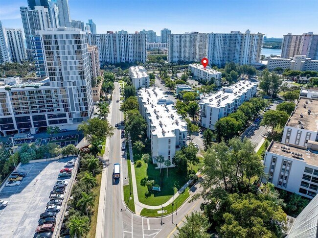 Building Photo - 17570 Atlantic Blvd
