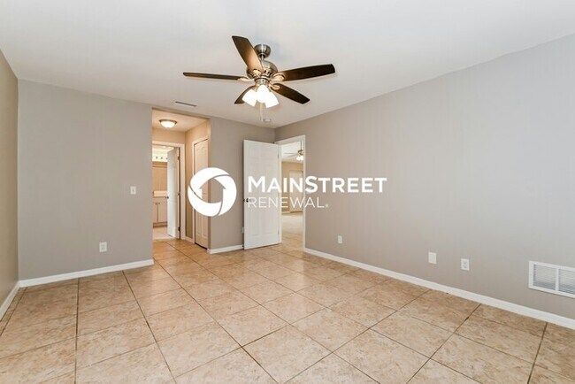 Building Photo - 3 Bedroom Pet-Friendly Home in Lehigh Acre...