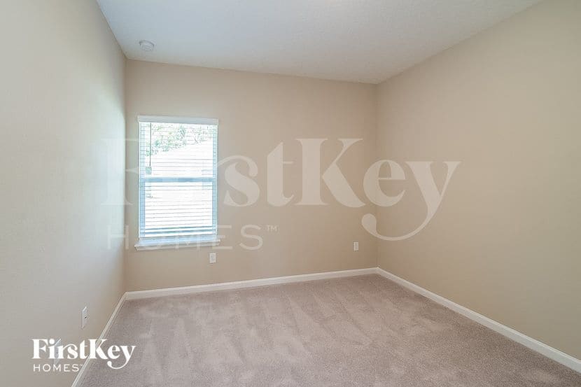 Building Photo - 10111 Roman Ln