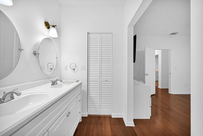 Building Photo - 21385 Marina Cove Cir