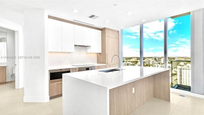 Building Photo - 153 N Seabreeze Blvd