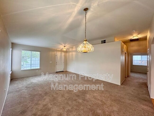 Building Photo - 32034 Corte La Puenta