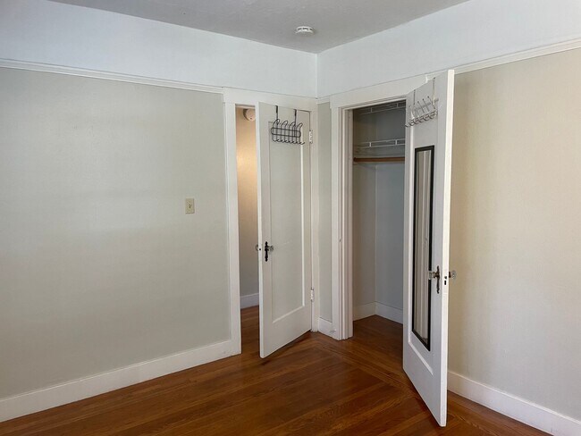Building Photo - 3207 O St