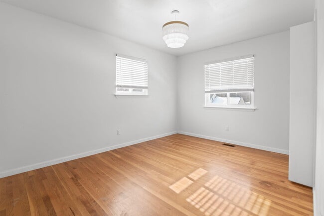 Building Photo - 655 Ferndale Ave