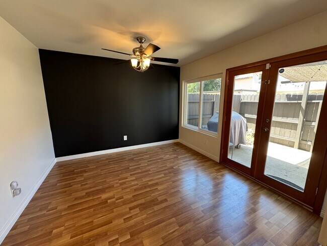 Building Photo - Light-Filled 3-Bedroom Home in Desirable Agoura Hills Community