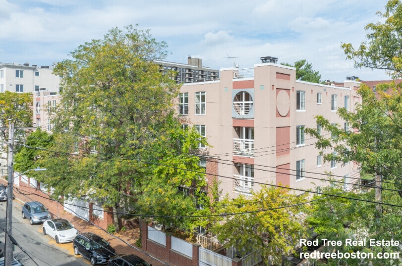 Building Photo - 345 Franklin St