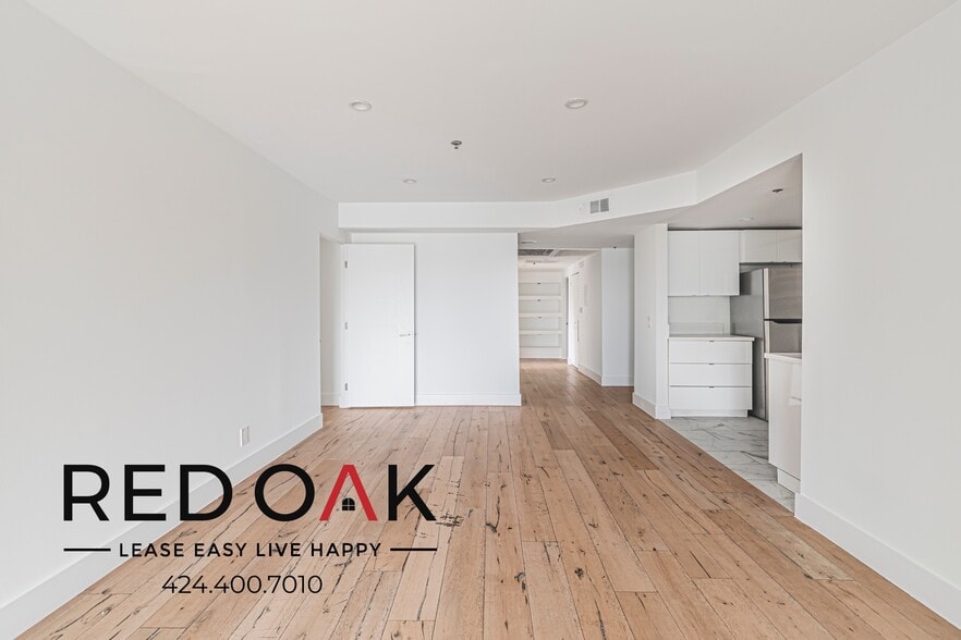 Building Photo - 939 Palm Ave