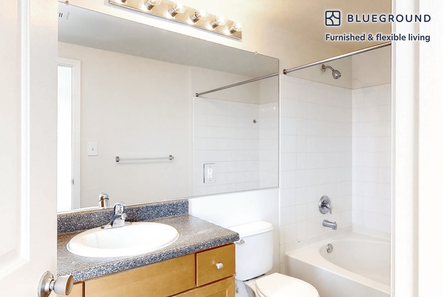 Building Photo - 1299 Corporate Dr