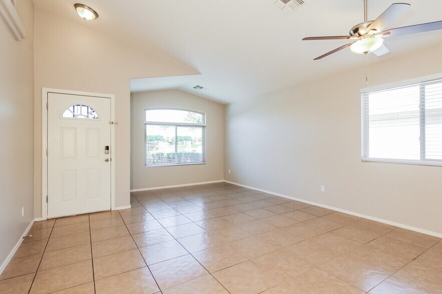 Building Photo - 4449 N 123rd Dr