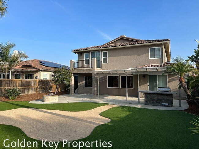 Building Photo - Beautiful Executive home located in the Ravinia community in Calavera Hills!