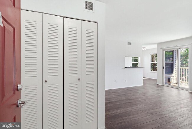 Building Photo - 1710 Abercromby Ct
