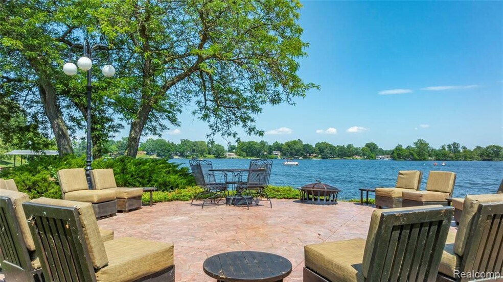 Building Photo - 42183 Kouza Ct