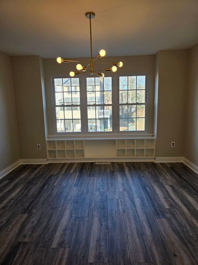 Building Photo - Green Valley Community off Kirkwood Highway