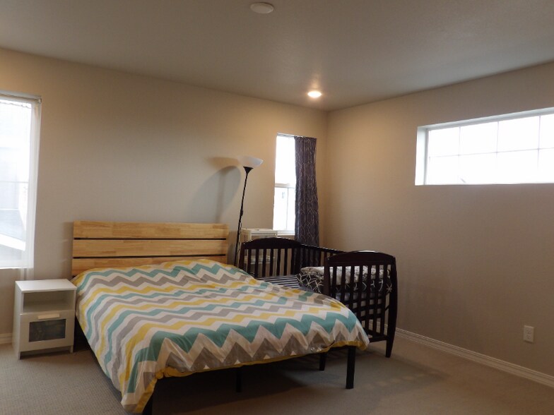 Building Photo - 10722 Rolling Mesa Dr