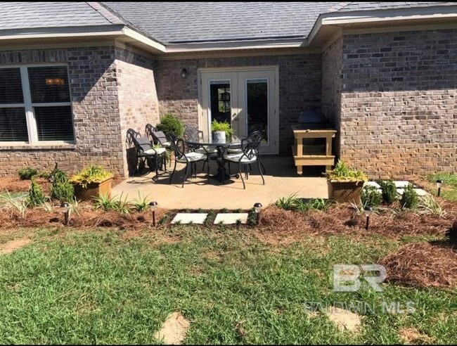 Building Photo - 728 Amador Avenue